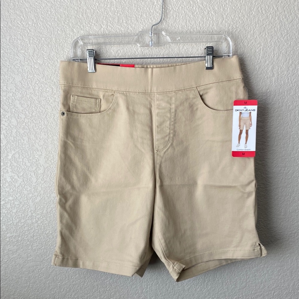 Women's DKNY Jeans Comfort Stretch Short Chino Tan Medium